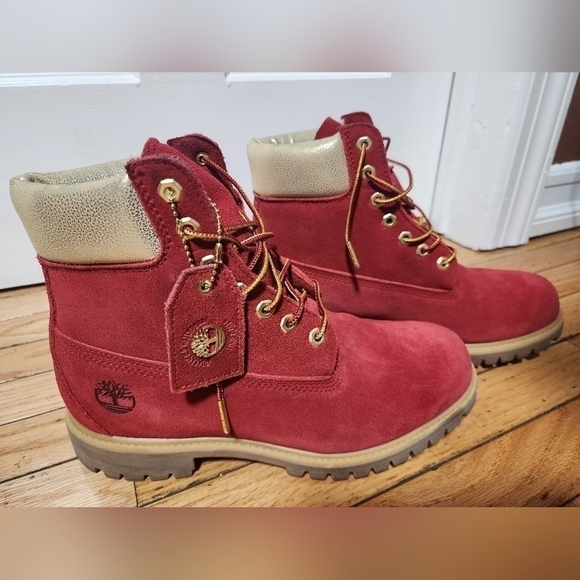 Timberland Holiday ‘Nice’ Themed Red Suede 6” Boots Men\'s Size 9 main image 4